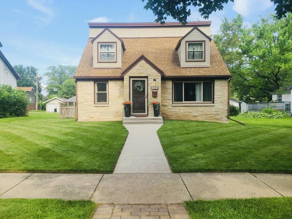 Photo of 518 Church STREET, Wisconsin Dells, WI 53965 (MLS # 2018804)