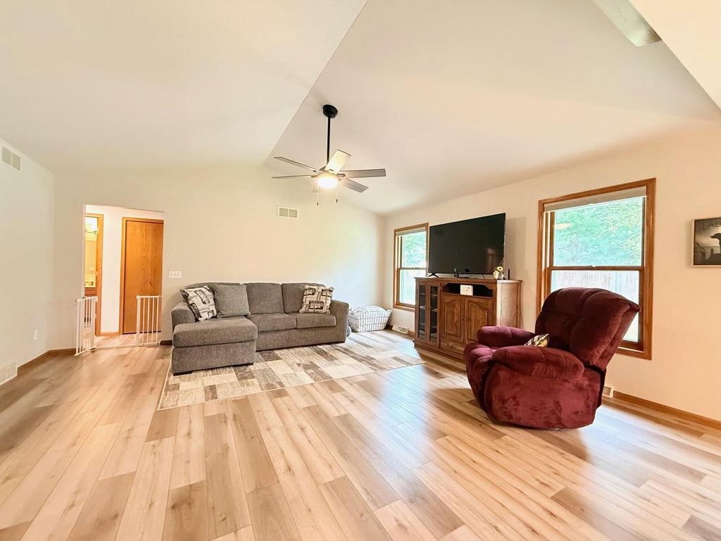 Photo of N2622 County Rd V, Lodi, WI 53555 (MLS # 2022676)