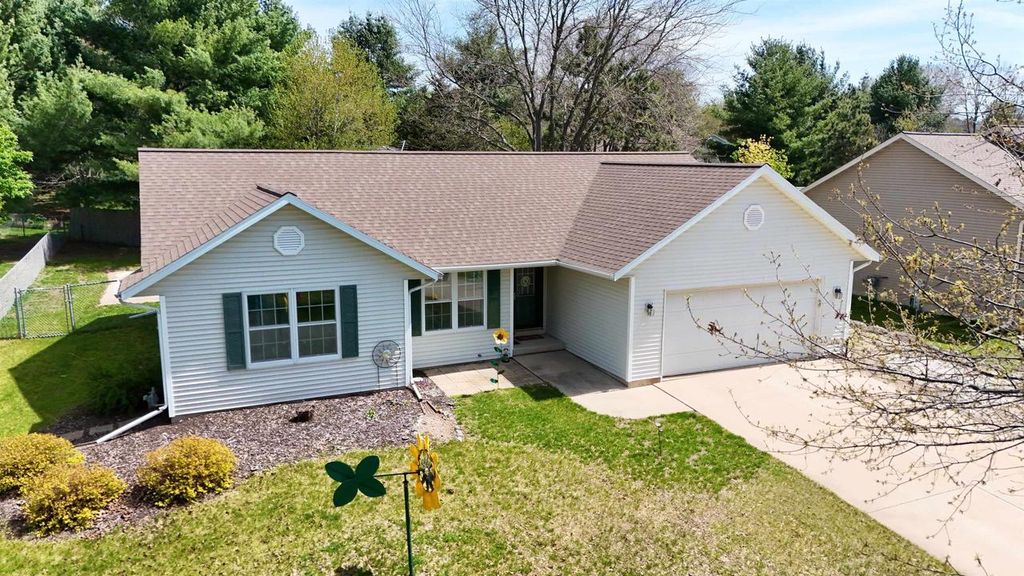 Photo of N2622 County Rd V, Lodi, WI 53555 (MLS # 2022676)