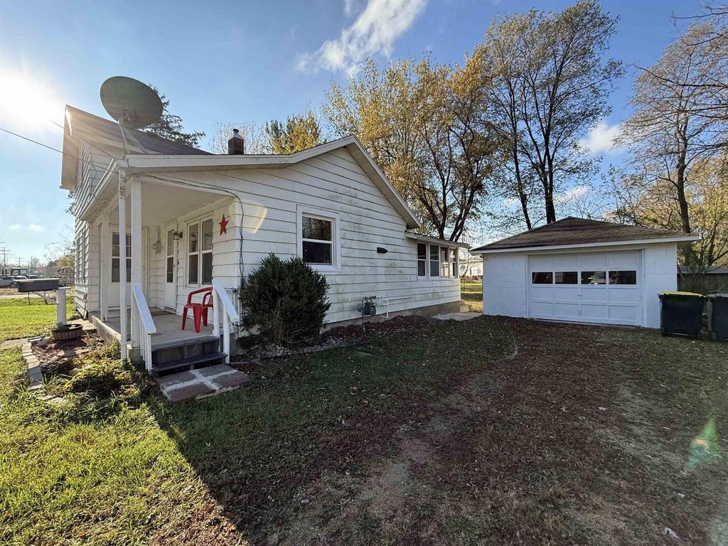 Photo of 447 State STREET, New Lisbon, WI 53950 (MLS # 2011238)