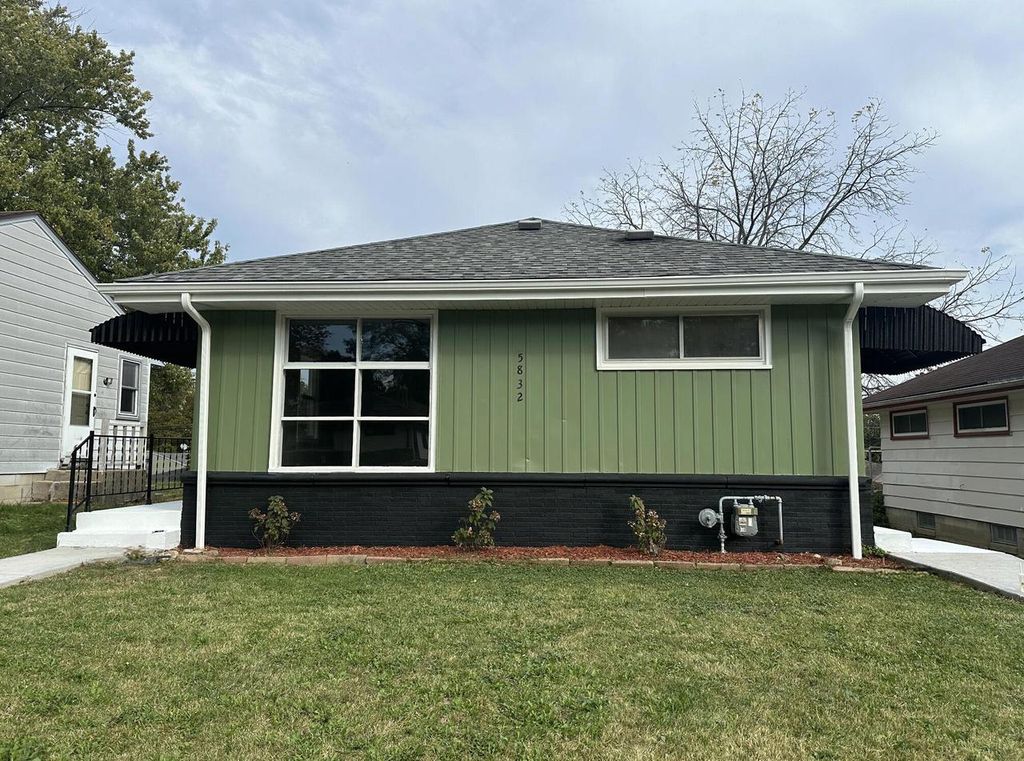 Photo of 5832 N 71st STREET, Milwaukee, WI 53218 (MLS # 1939859)