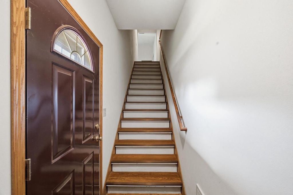 Photo of 6105 S Creekside DRIVE #7, Cudahy, WI 53110 (MLS # 1971179)