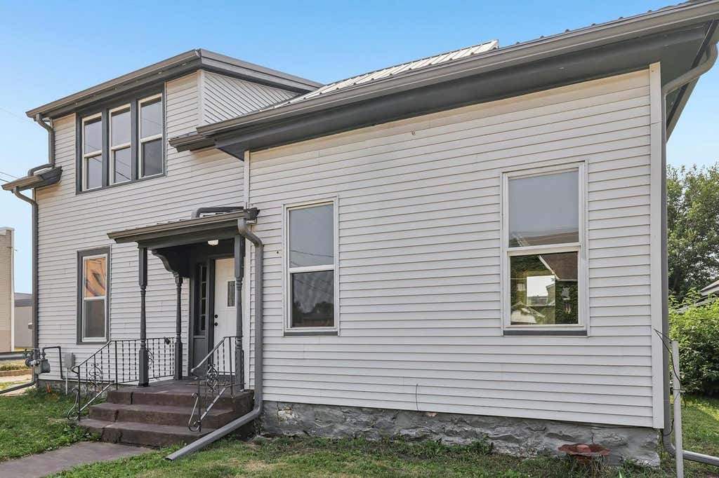 Photo of 124 Elm STREET, Mauston, WI 53948 (MLS # 2029437)