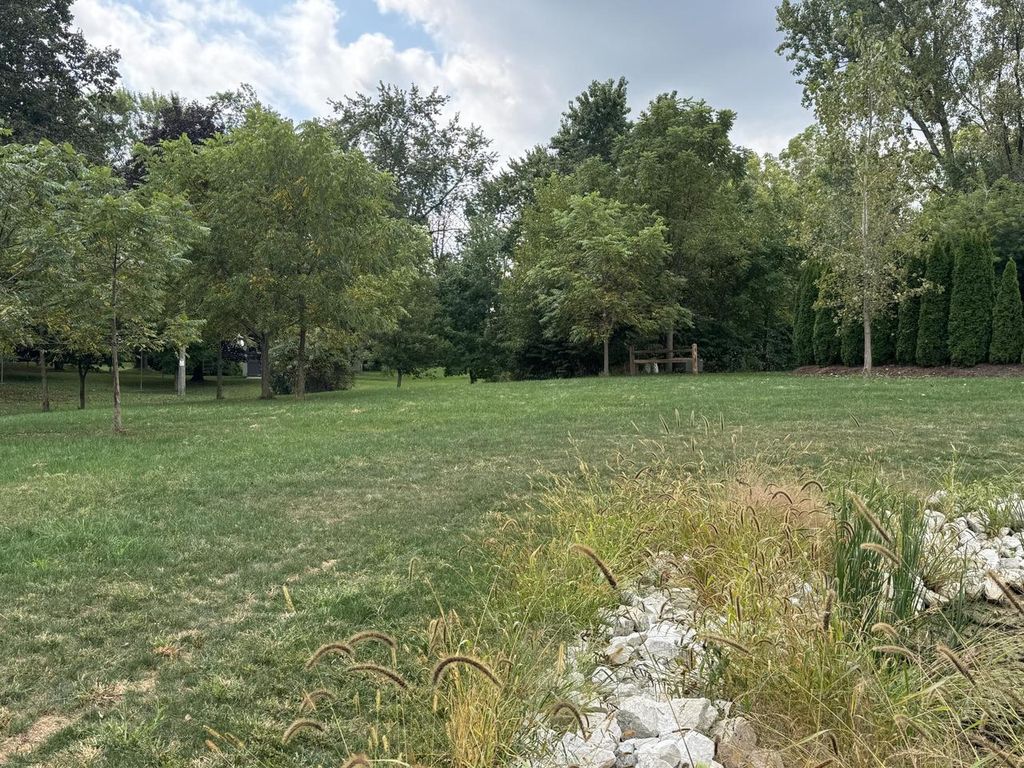 Photo of 4343 W Mallory AVENUE, Greenfield, WI 53220 (MLS # 1954566)