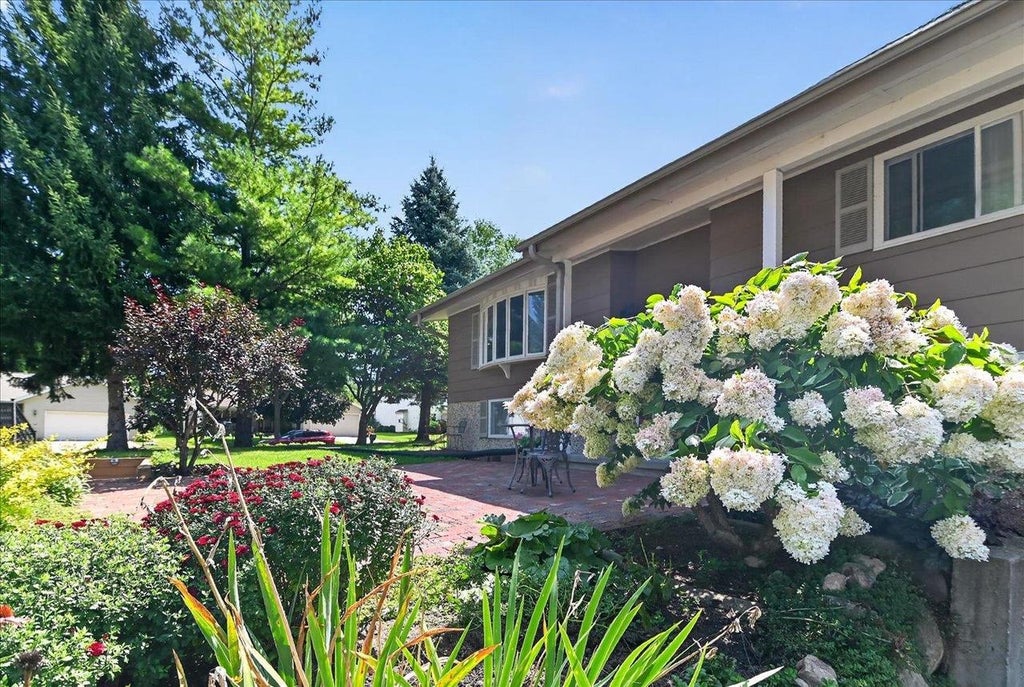 Photo of 414 Jubilee LANE, Madison, WI 53718 (MLS # 2031102)