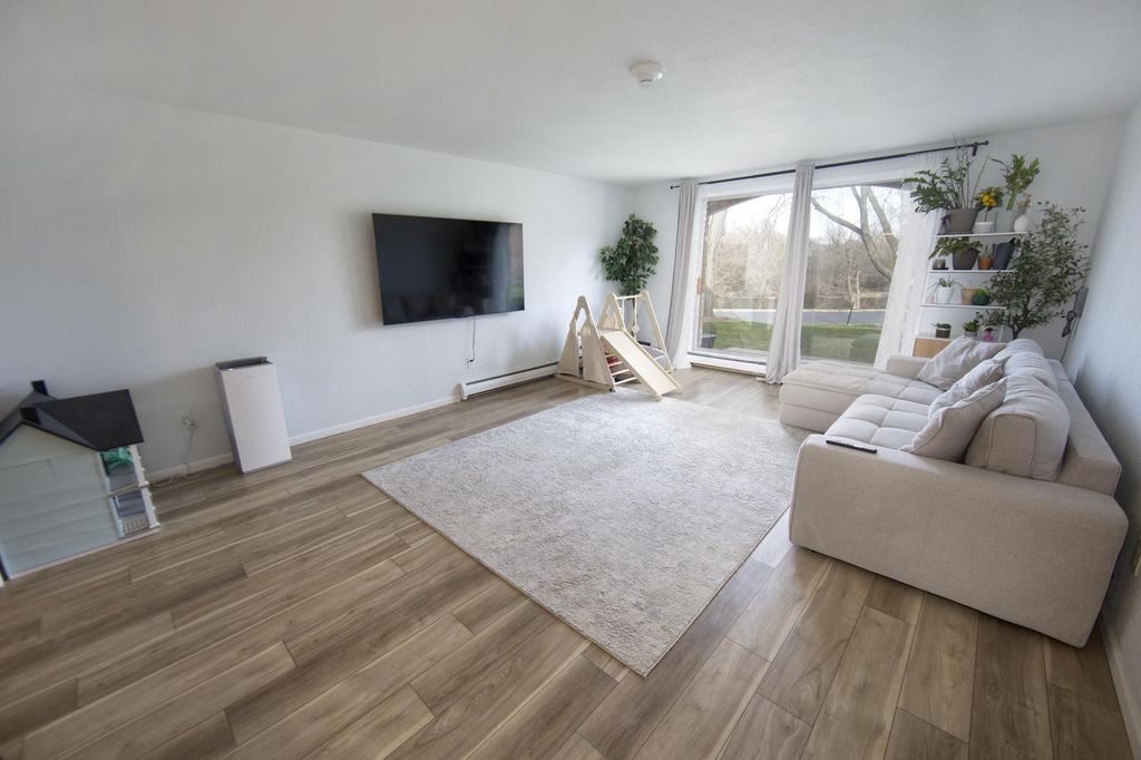 Photo of 4050 W Rivers Edge CIRCLE #22, Brown Deer, WI 53209 (MLS # 1957488)