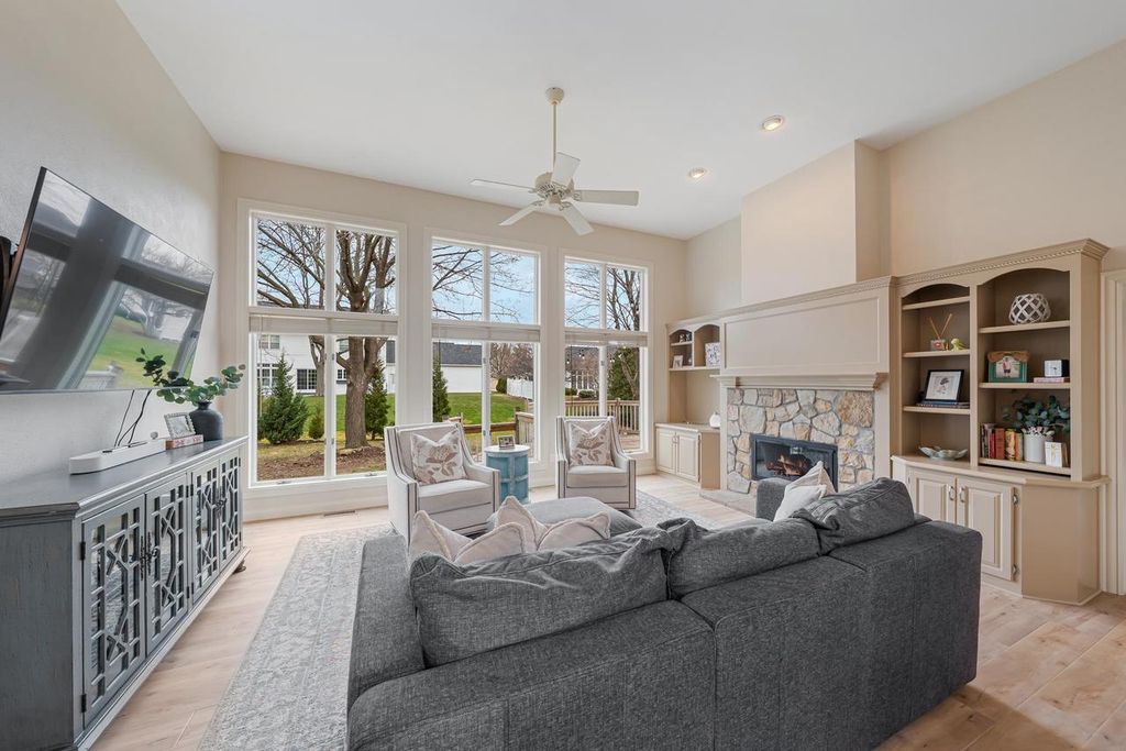 Photo of 422 E Olde Paltzer COURT, Appleton, WI 54913 (MLS # 50323580)