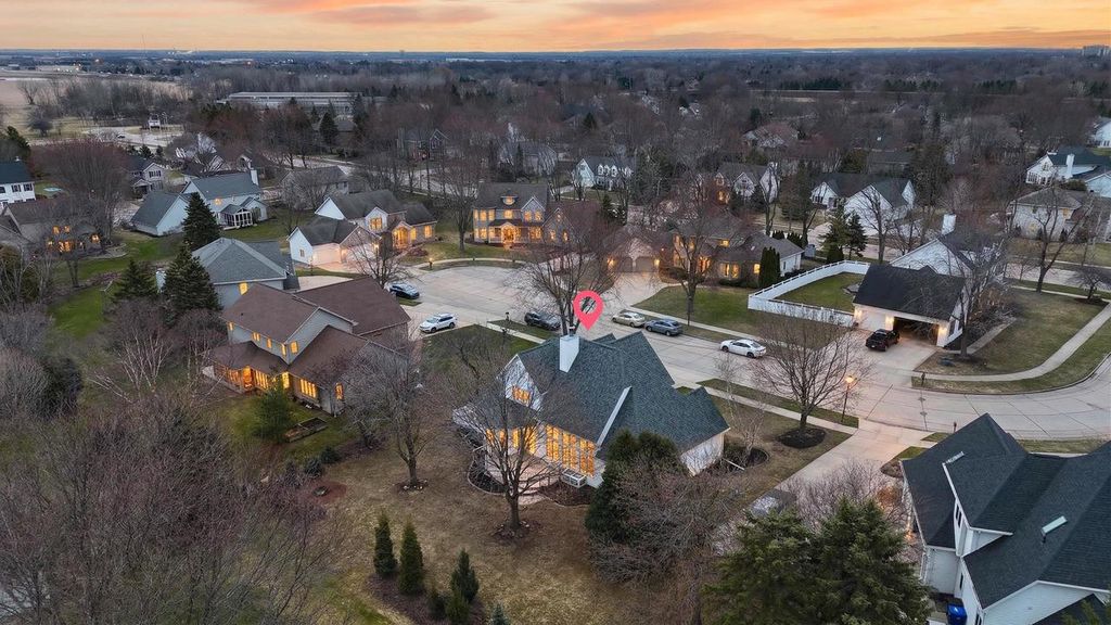 Photo of 422 E Olde Paltzer COURT, Appleton, WI 54913 (MLS # 50323580)