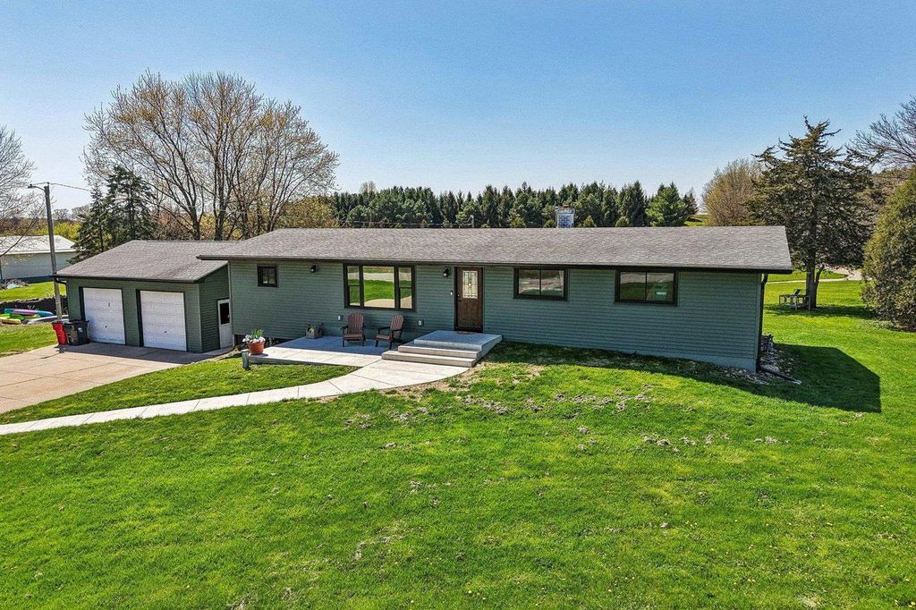 Photo of N6297 Christberg ROAD, Johnson Creek, WI 53038 (MLS # 2021432)