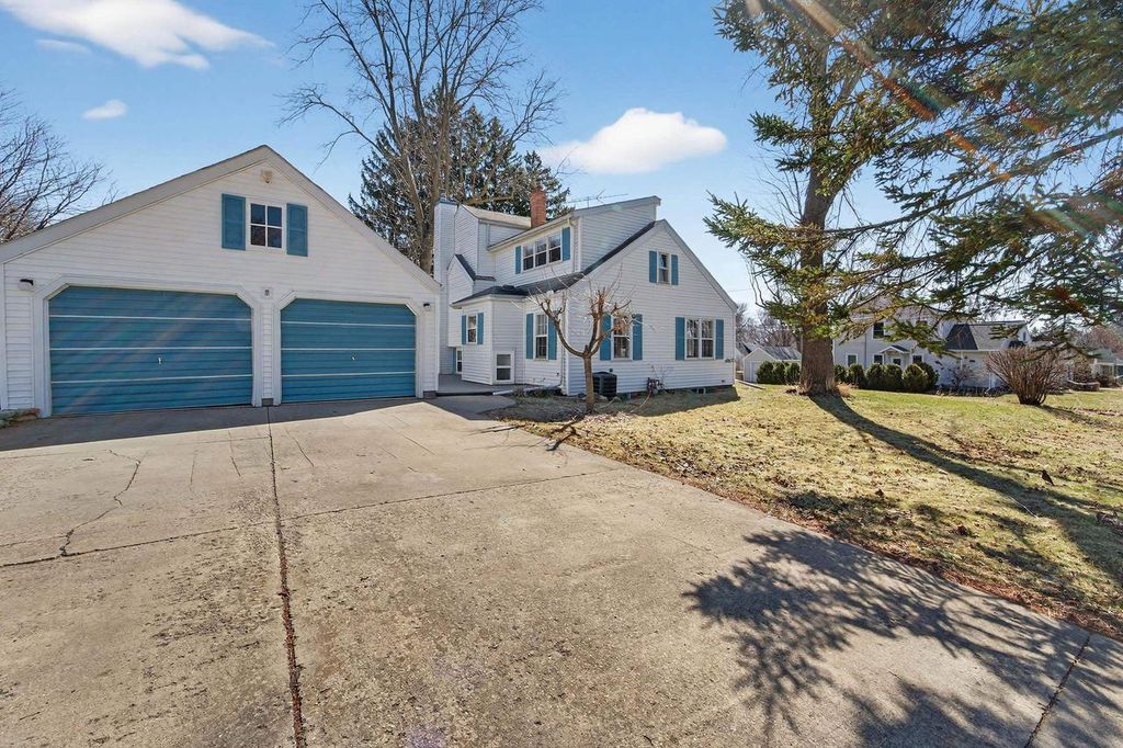 Photo of 1402 Farragut STREET, Madison, WI 53704 (MLS # 2019122)