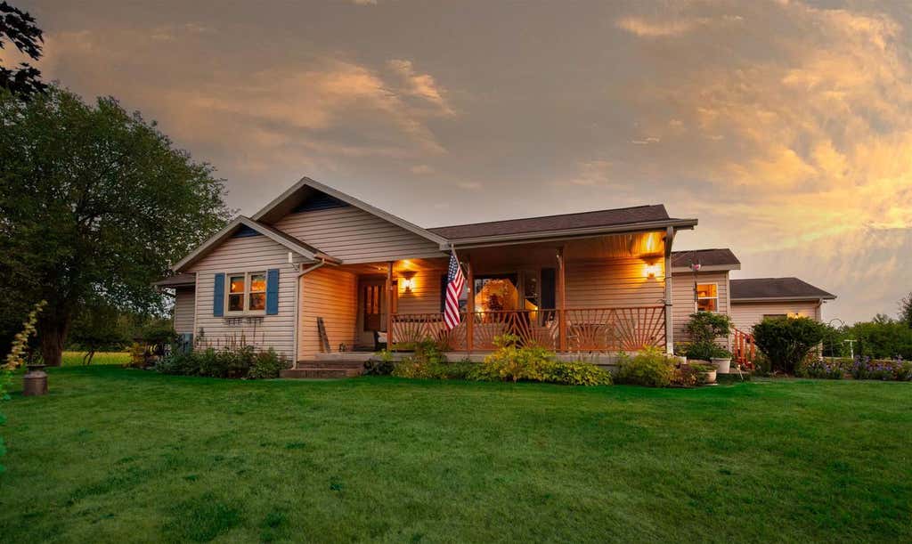 Photo of W4233 Porterfield Lake ROAD, Porterfield, WI 54159 (MLS # 50331638)