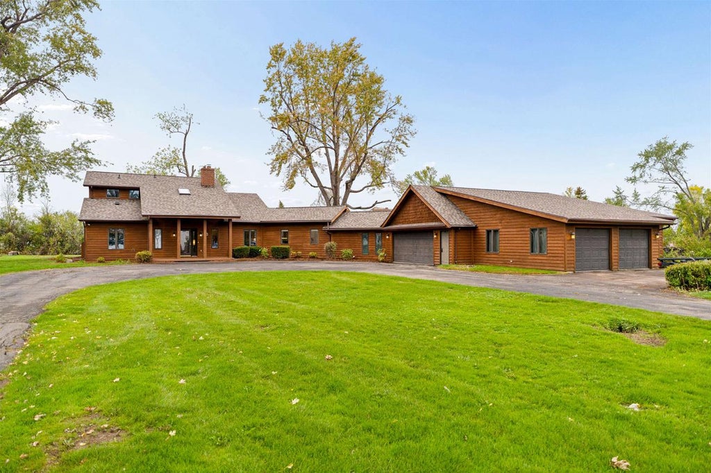 Photo of 340 Lake ROAD, Menasha, WI 54952 (MLS # 50333654)