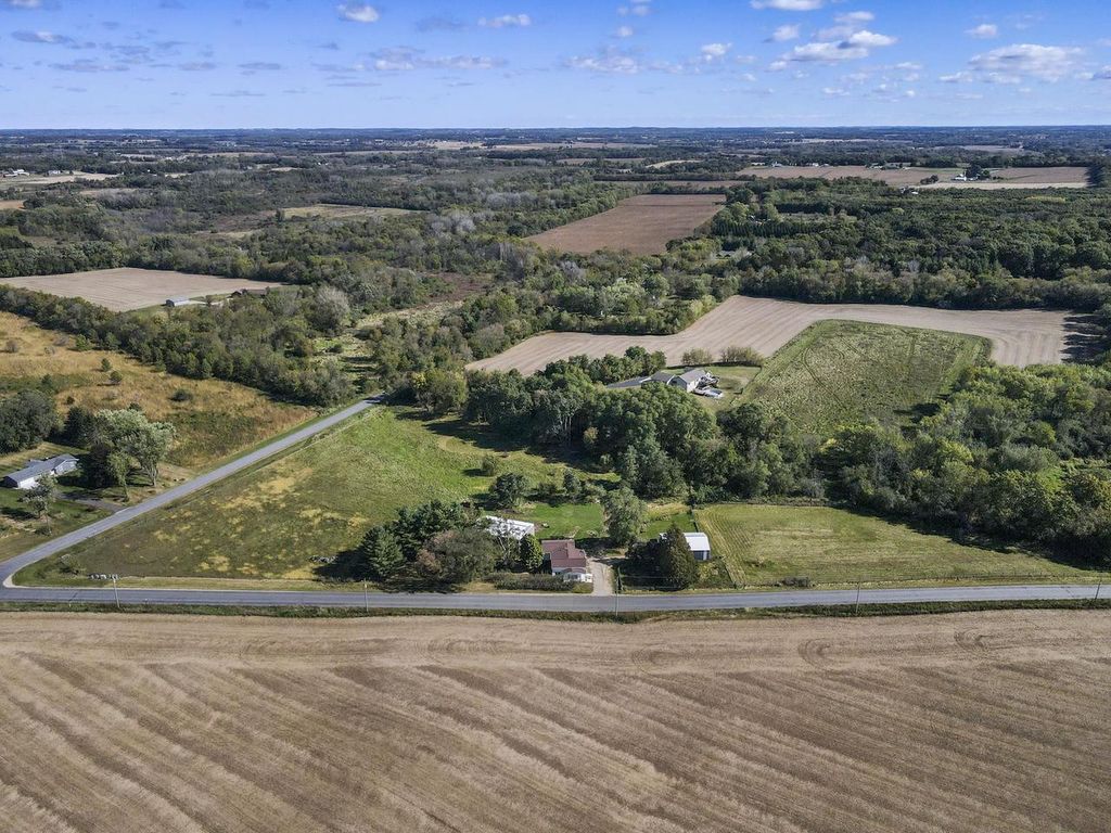 Photo of 4432 Old Stage ROAD, Brooklyn, WI 53521 (MLS # 2017371)