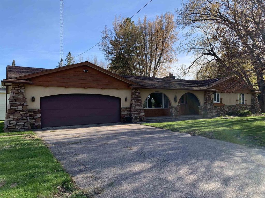Photo of 1415 1st AVENUE, Antigo, WI 54409 (MLS # 22601517)
