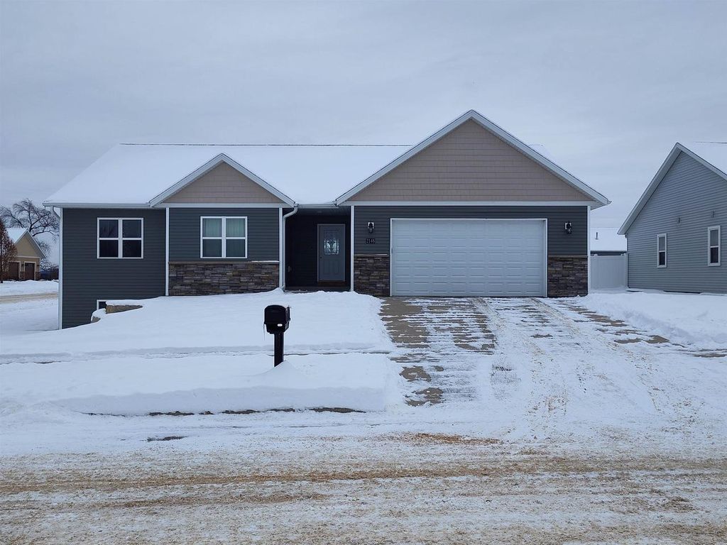 Photo of 2148 Cambridge COURT, Reedsburg, WI 53959 (MLS # 2013553)