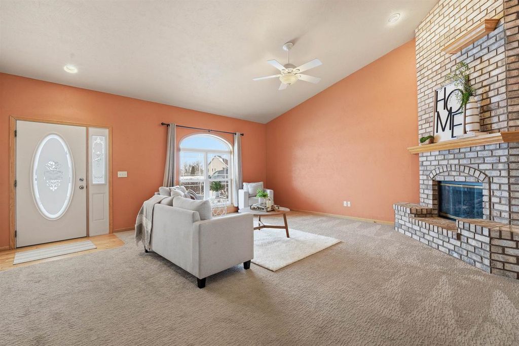 Photo of N194 Eastowne LANE, Appleton, WI 54915 (MLS # 50320355)