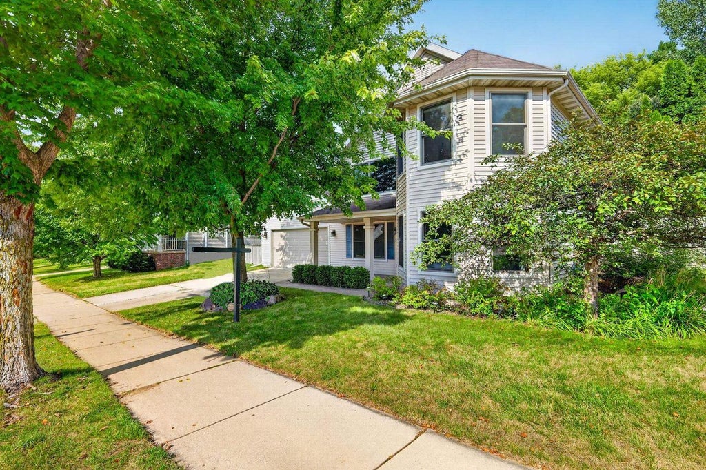 Photo of 1501 Waldorf BOULEVARD, Madison, WI 53719 (MLS # 2026265)