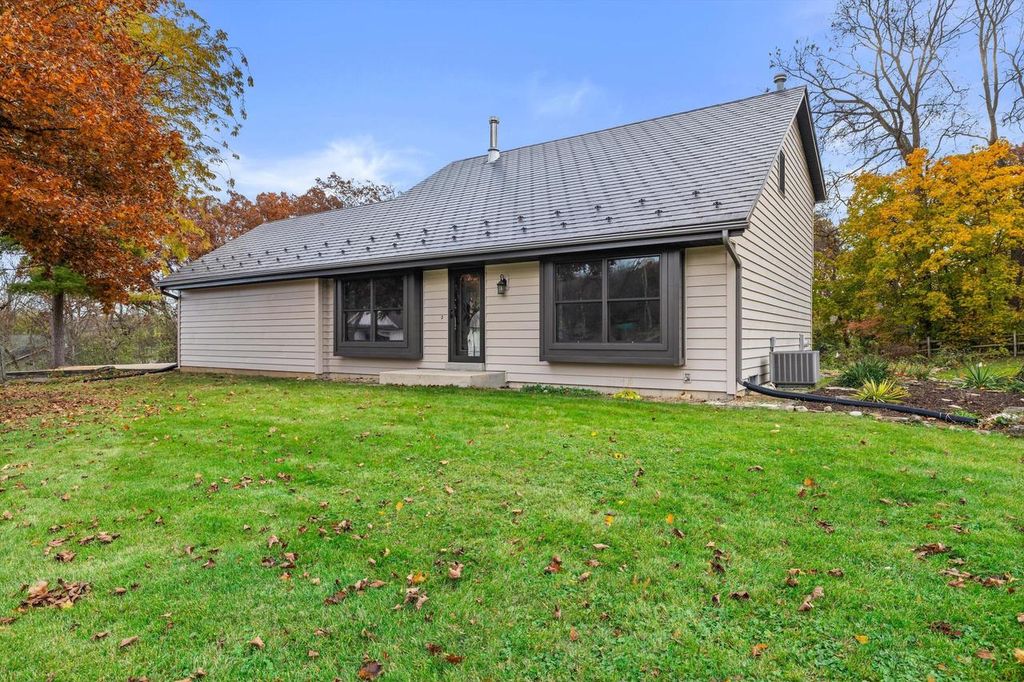 Photo of 31037 Grand DRIVE, Waterford, WI 53185 (MLS # 1942080)