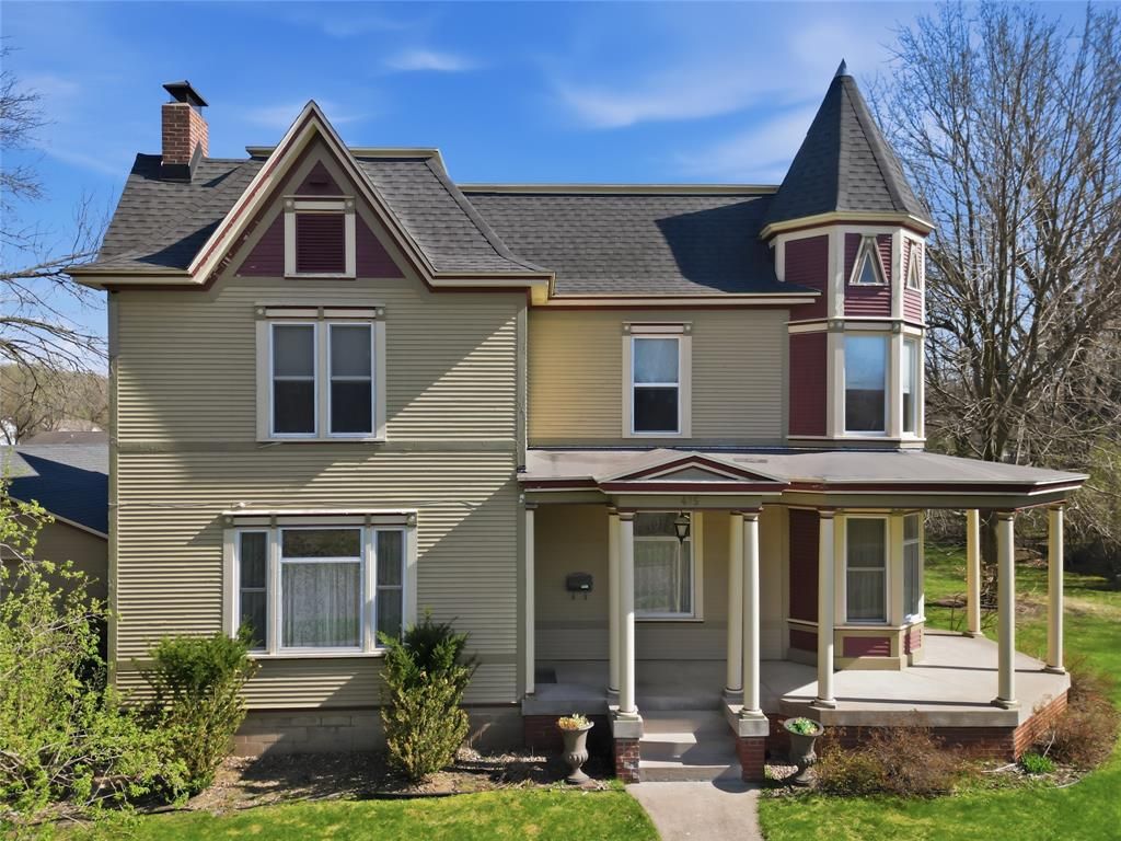 Photo of 435 Jefferson STREET, Eau Claire, WI 54701 (MLS # 1600208)