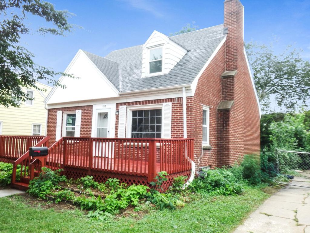 Photo of 1617 S 88th STREET, West Allis, WI 53214 (MLS # 1944523)