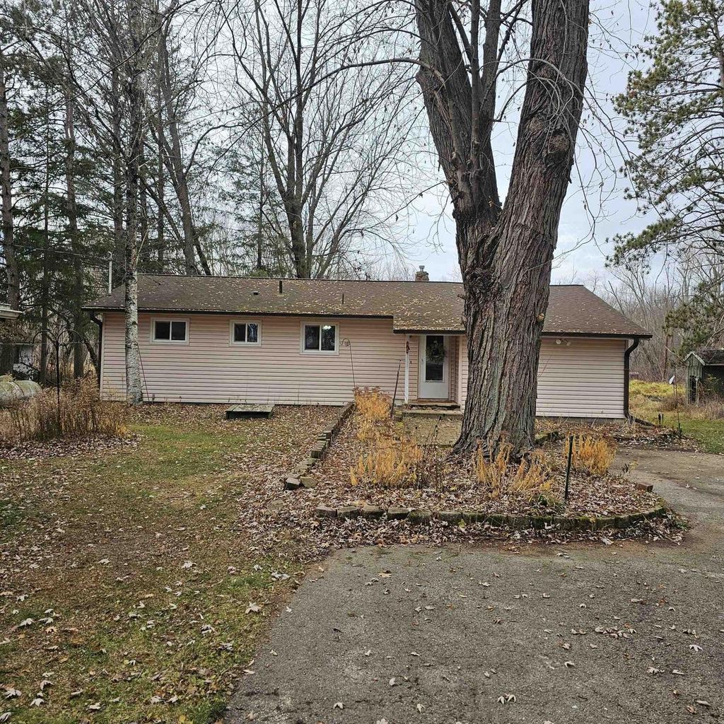 Photo of N4533 Oak Knoll DRIVE, Poynette, WI 53955 (MLS # 2013020)