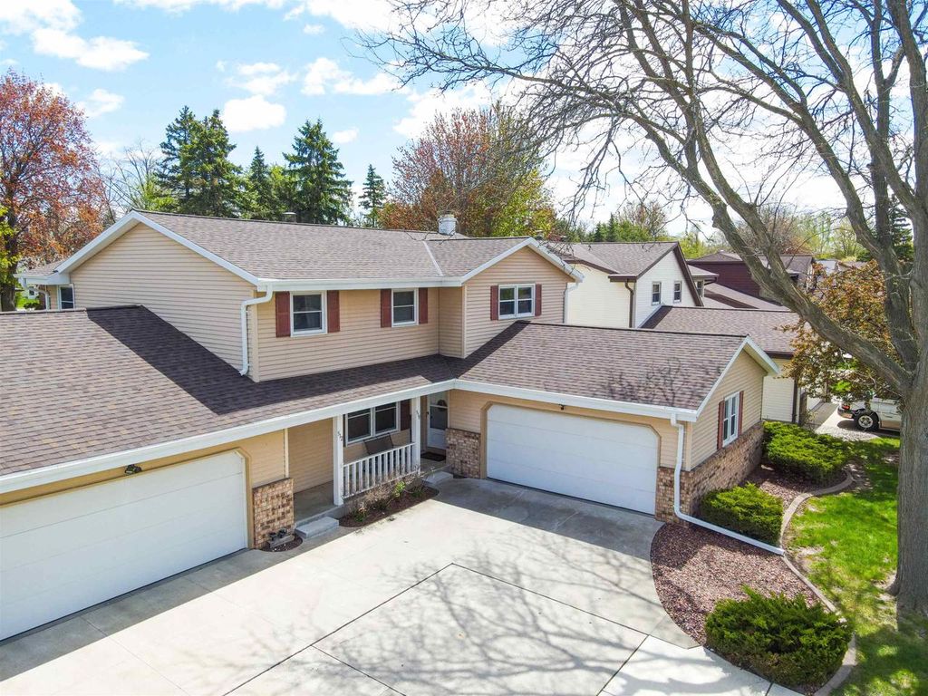 Photo of 510 Silver Spring DRIVE, Green Bay, WI 54303 (MLS # 50325532)