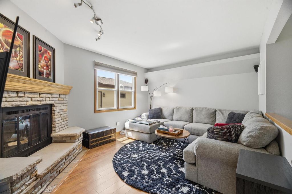 Photo of 510 Silver Spring DRIVE, Green Bay, WI 54303 (MLS # 50325532)
