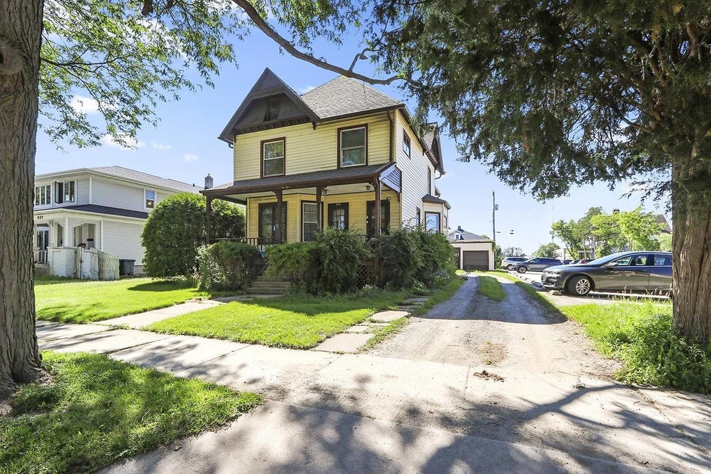 Photo of 324 S Madison STREET, Green Bay, WI 54301 (MLS # 50329548)