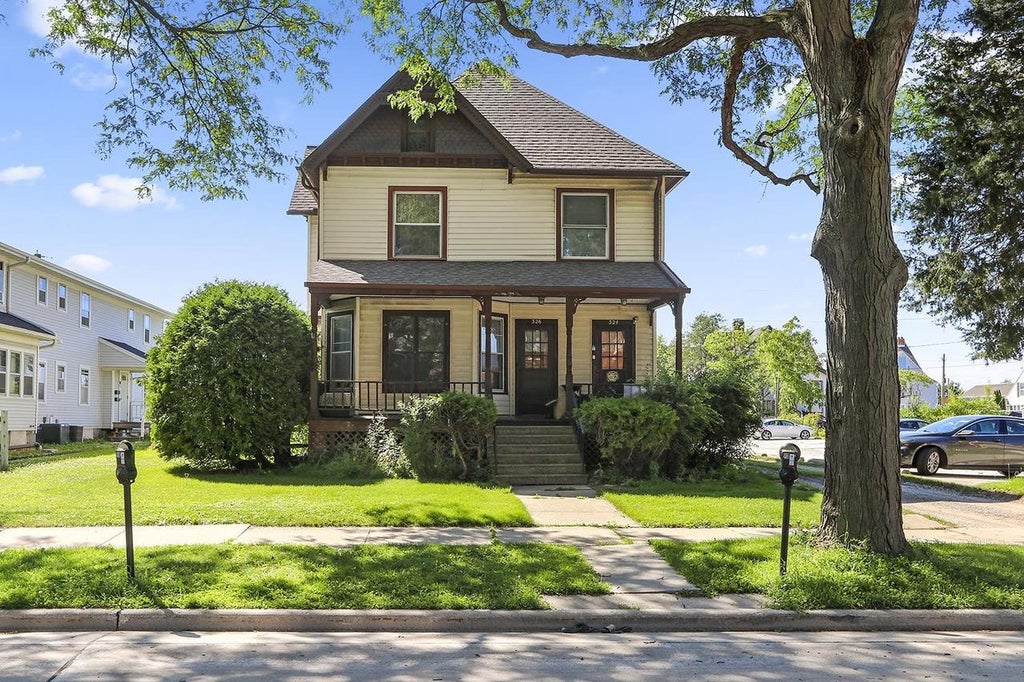 Photo of 324 S Madison STREET, Green Bay, WI 54301 (MLS # 50329548)