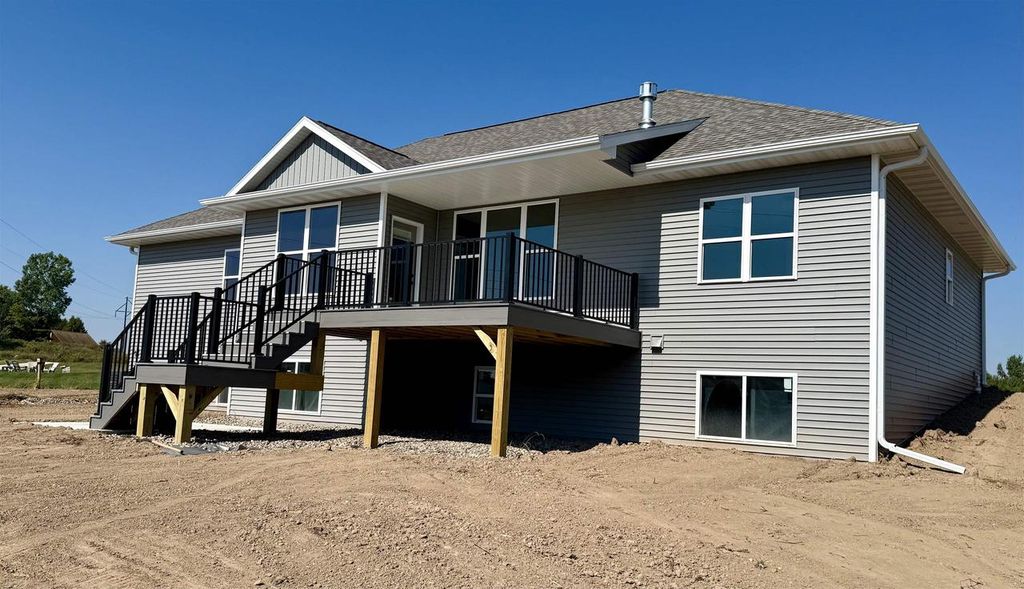 Photo of 3811 Cooper COURT, Green Bay, WI 54313 (MLS # 50315205)