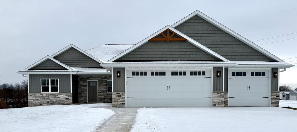 Photo of 3811 Cooper COURT, Green Bay, WI 54313 (MLS # 50315205)