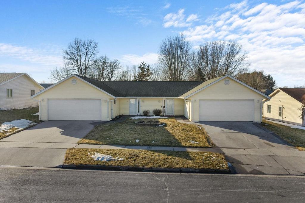 Photo of 506-508 Alexander AVENUE, Reedsburg, WI 53959 (MLS # 2016557)