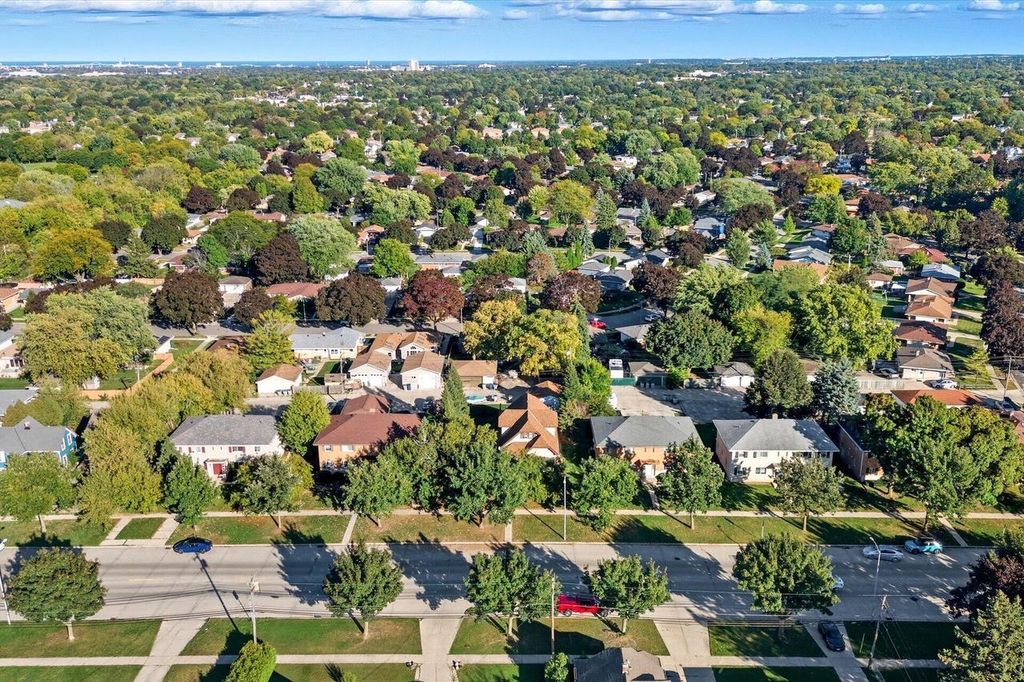 Photo of 3320 S 92nd STREET, Milwaukee, WI 53227 (MLS # 1943460)