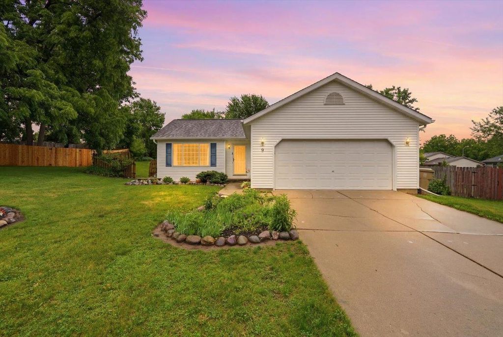 Photo of 9 Ward COURT, Madison, WI 53713 (MLS # 2026233)