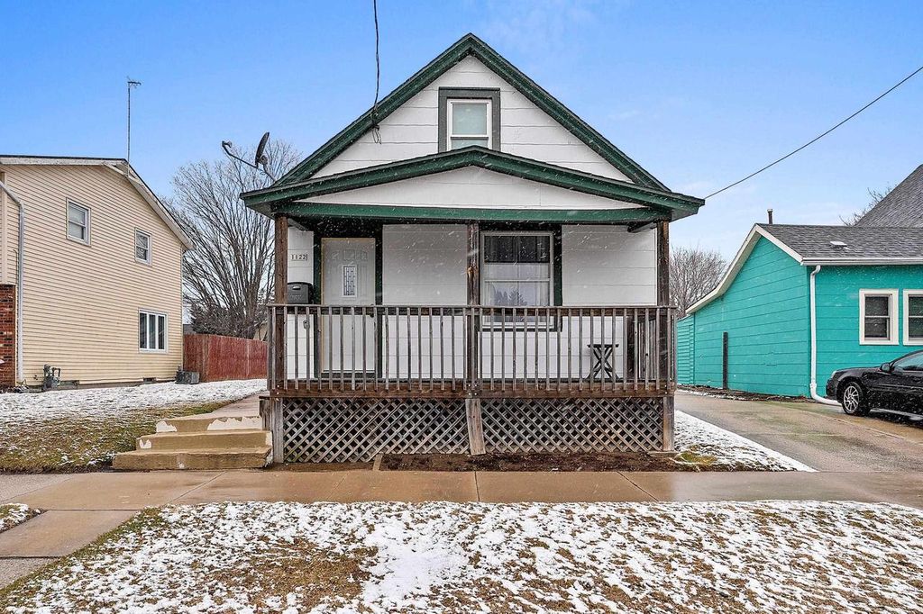 Photo of 1122 S 22nd STREET, Manitowoc, WI 54220 (MLS # 50322207)