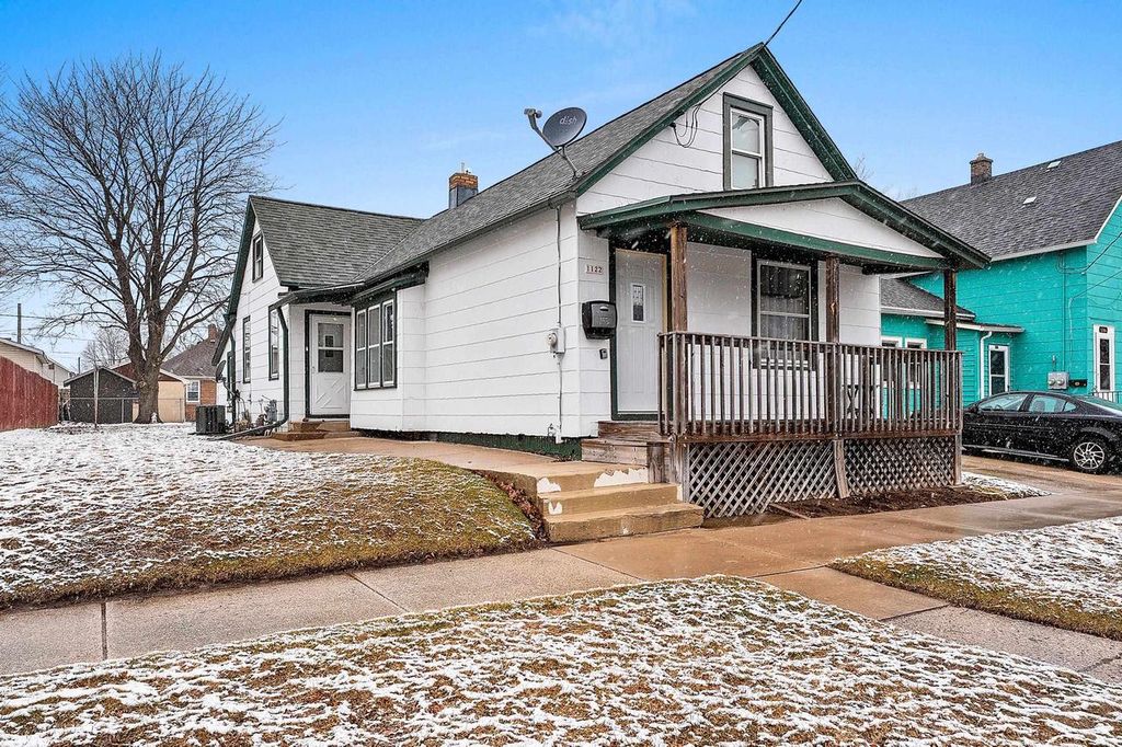 Photo of 1122 S 22nd STREET, Manitowoc, WI 54220 (MLS # 50322207)