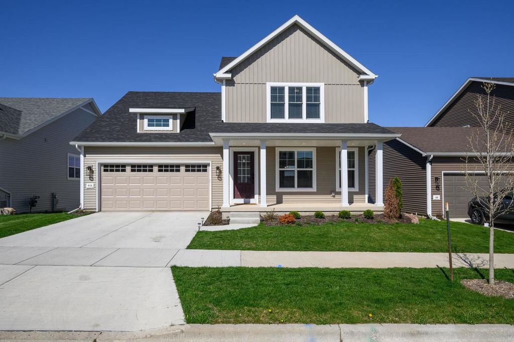 Photo of 816 Blue Crane RUN, Verona, WI 53593 (MLS # 2021691)