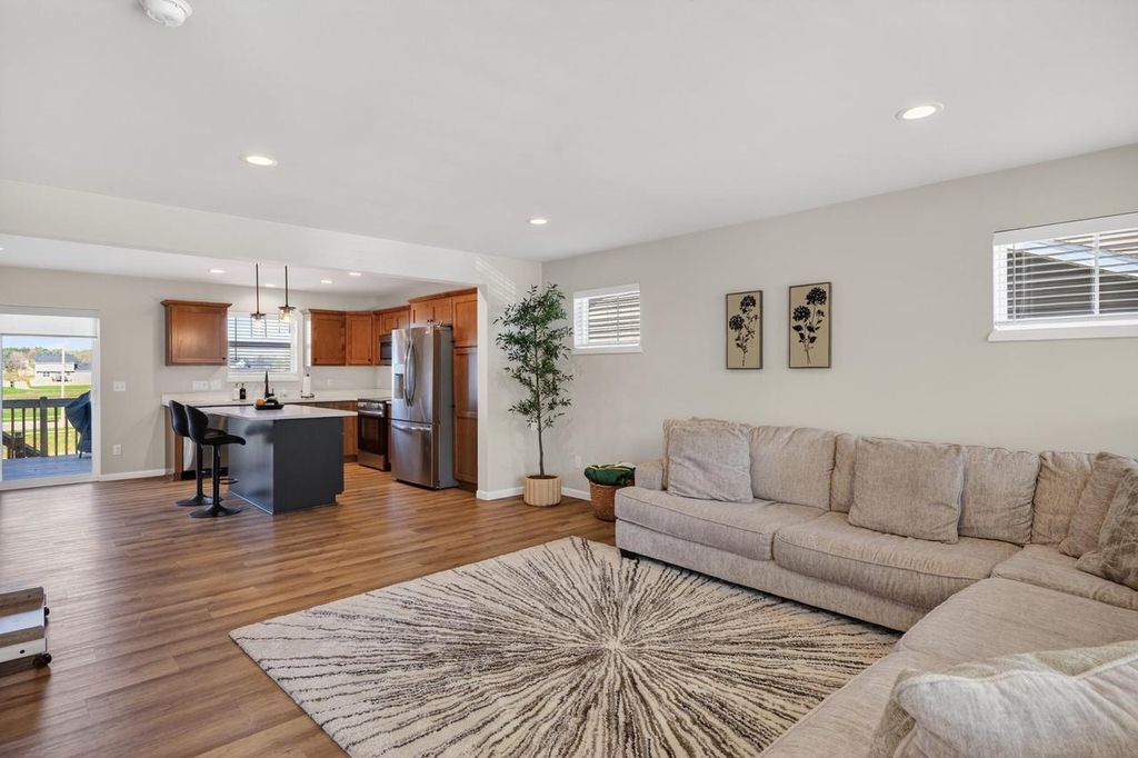 Photo of 816 Blue Crane RUN, Verona, WI 53593 (MLS # 2021691)