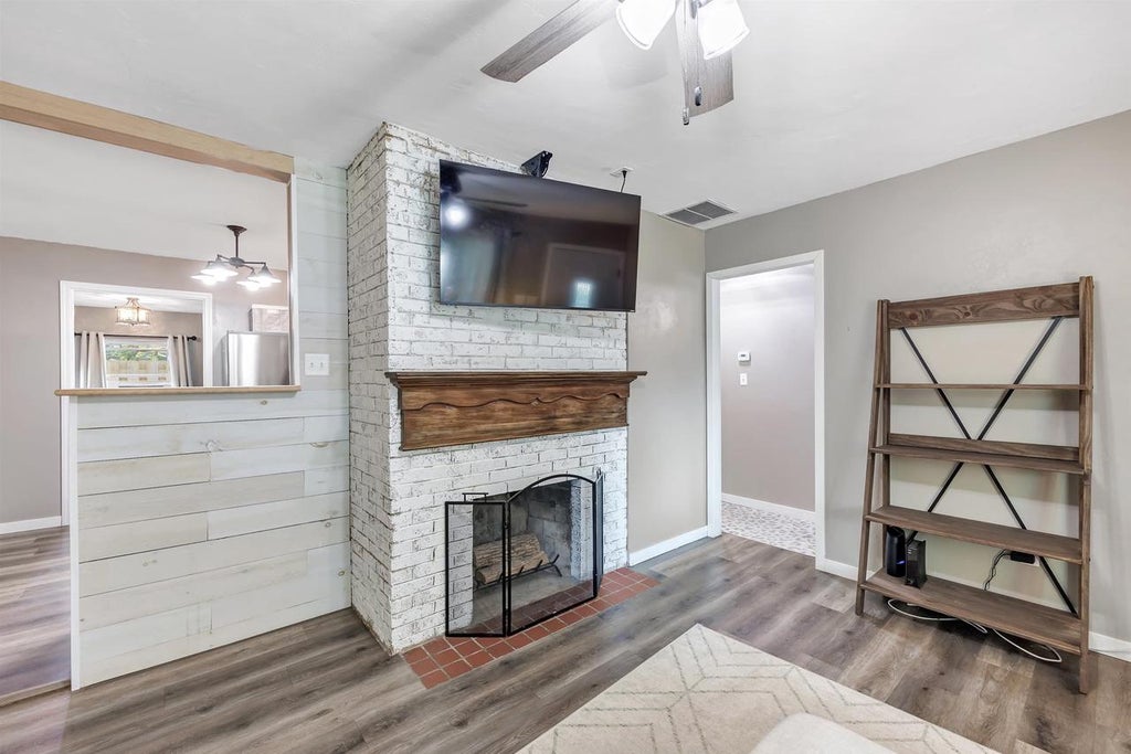 Photo of 1149 Langlade AVENUE, Green Bay, WI 54304 (MLS # 50329973)
