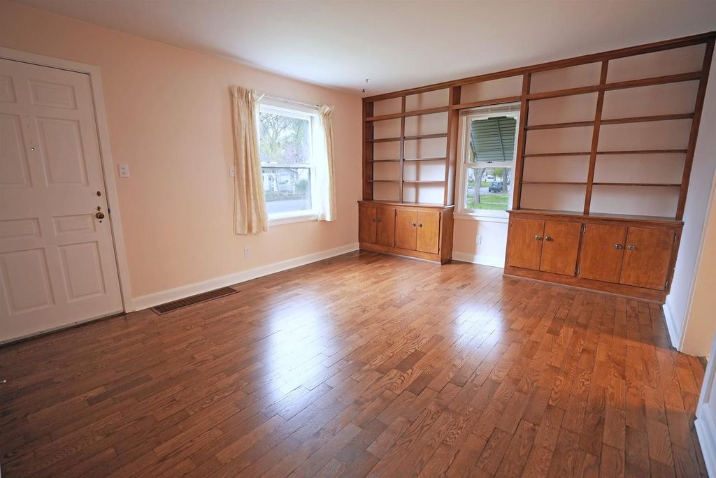 Photo of 614 Schwartz STREET, Green Bay, WI 54302 (MLS # 50325279)