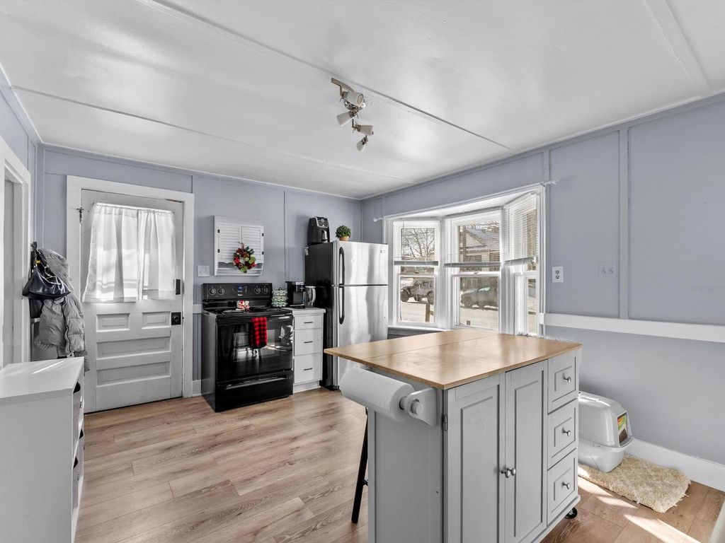 Photo of 1129 S 20th STREET, Manitowoc, WI 54220 (MLS # 1949101)