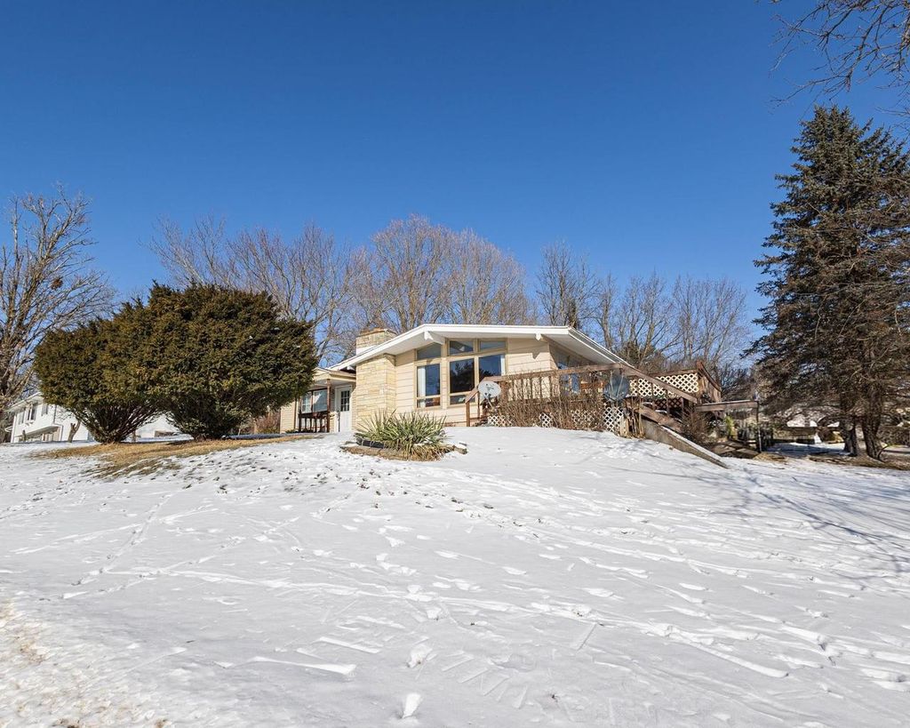 Photo of 170 N College DRIVE, Platteville, WI 53818 (MLS # 2015815)