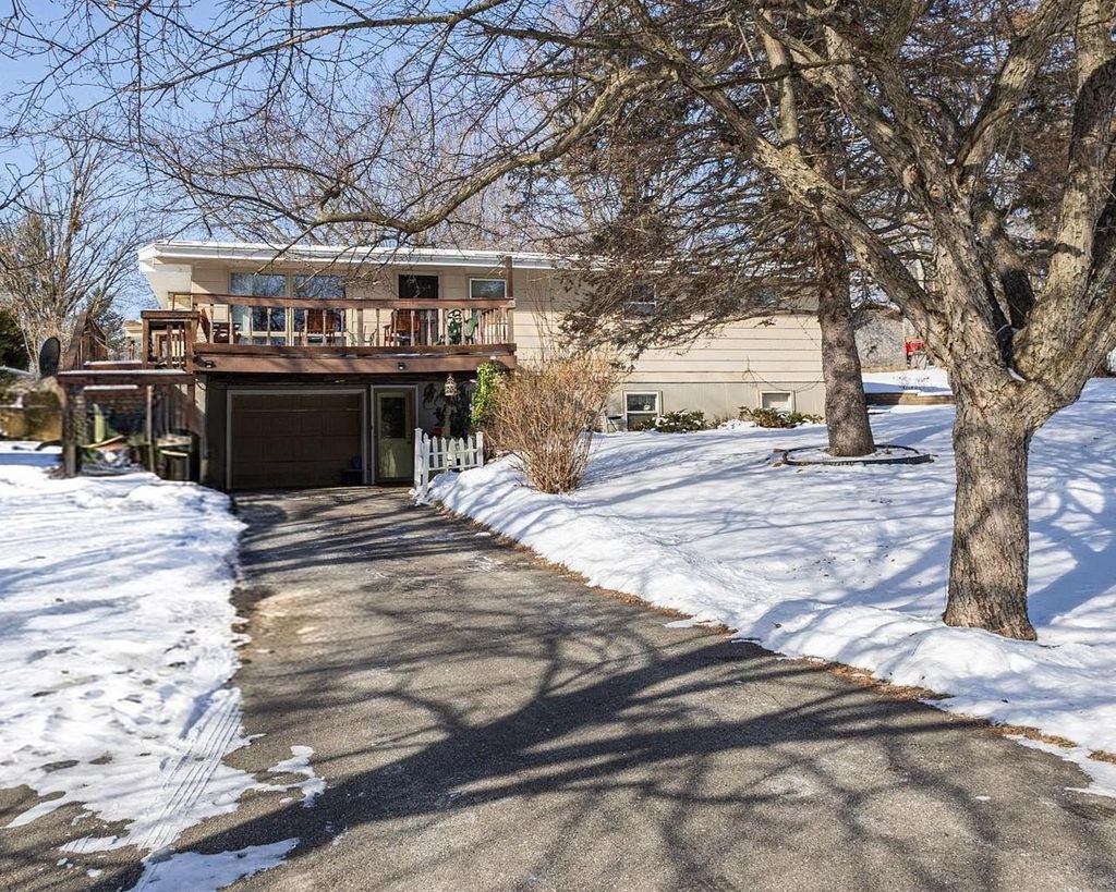 Photo of 170 N College DRIVE, Platteville, WI 53818 (MLS # 2015815)