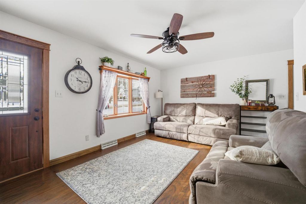 Photo of 345 Nye STREET, Hortonville, WI 54944 (MLS # 50320309)