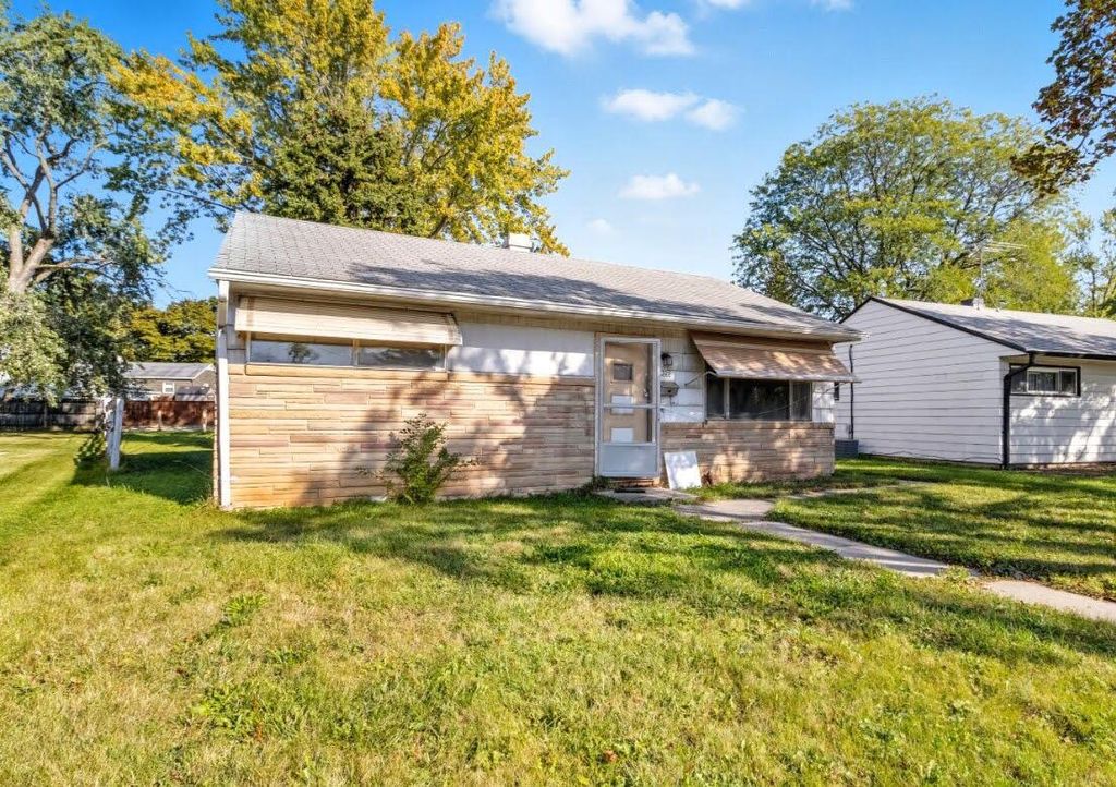 Photo of 5320 N 69th STREET, Milwaukee, WI 53218 (MLS # 1938066)