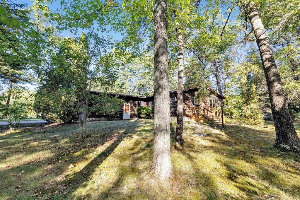 Photo of W4976 Bartelt BOULEVARD, Shawano, WI 54166 (MLS # 50333413)