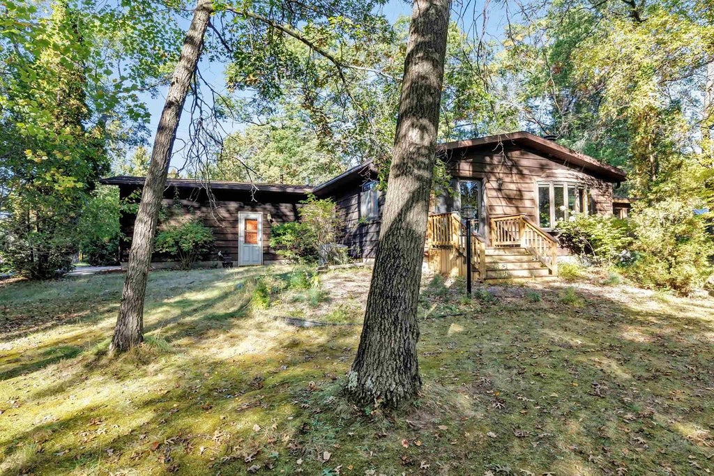 Photo of W4976 Bartelt BOULEVARD, Shawano, WI 54166 (MLS # 50333413)