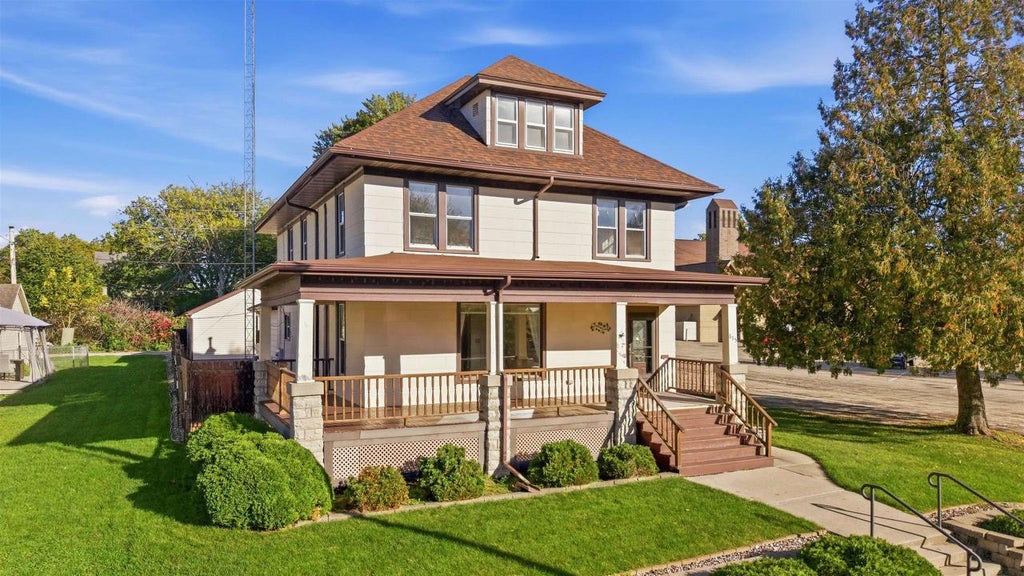 Photo of 615 N Center STREET, Beaver Dam, WI 53916 (MLS # 2034431)