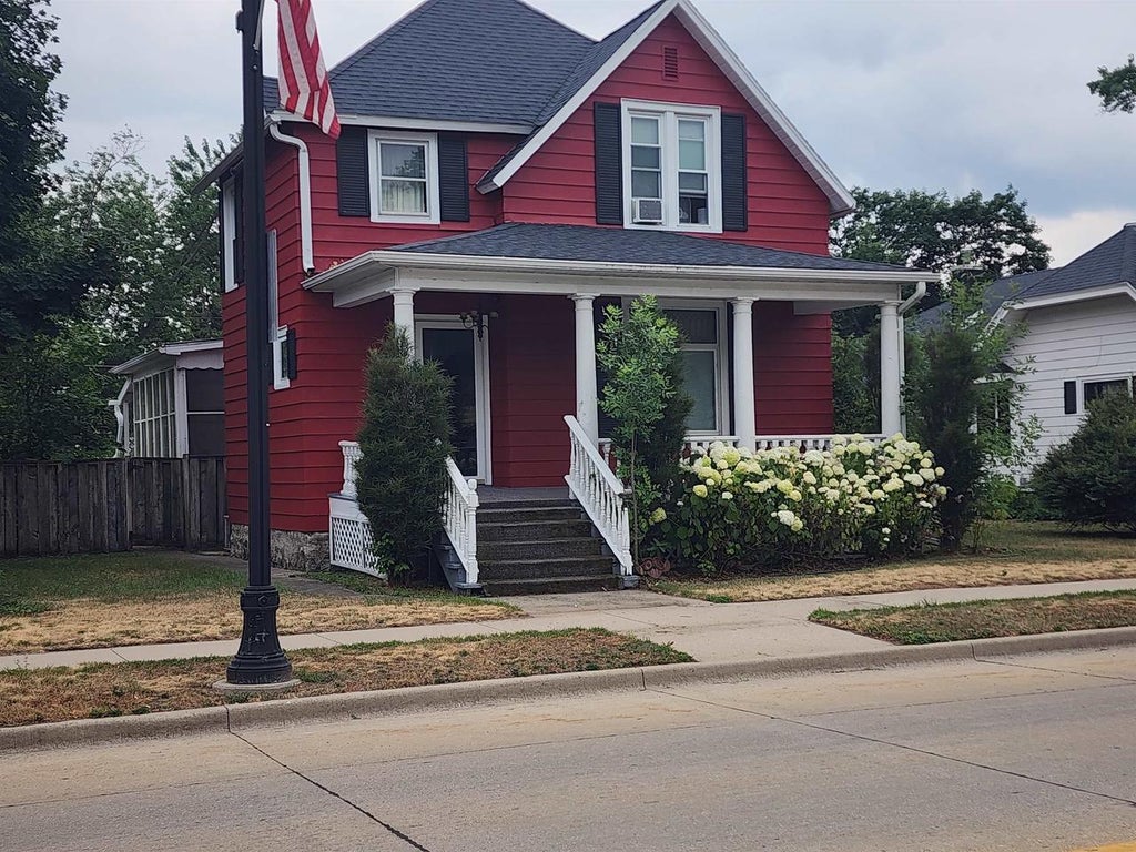 Photo of 2721 Hall AVENUE, Marinette, WI 54143 (MLS # 50329809)