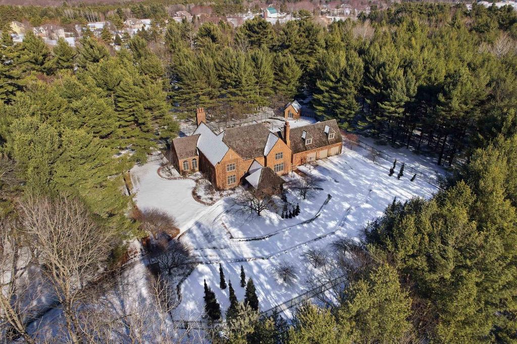 Photo of 145683 Flint Creek CIRCLE, Wausau, WI 54401 (MLS # 22600777)